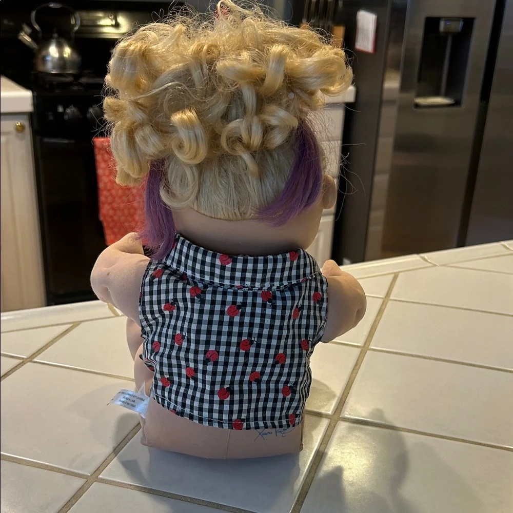 Vintage 2004 Play Along Cabbage Patch Doll with Black and White Top - Picture 11 of 16